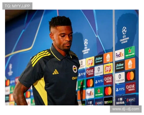 费内巴切官方:塞梅多左膝韧带部分撕裂 费内巴切官方:塞梅多左膝韧带部分撕裂